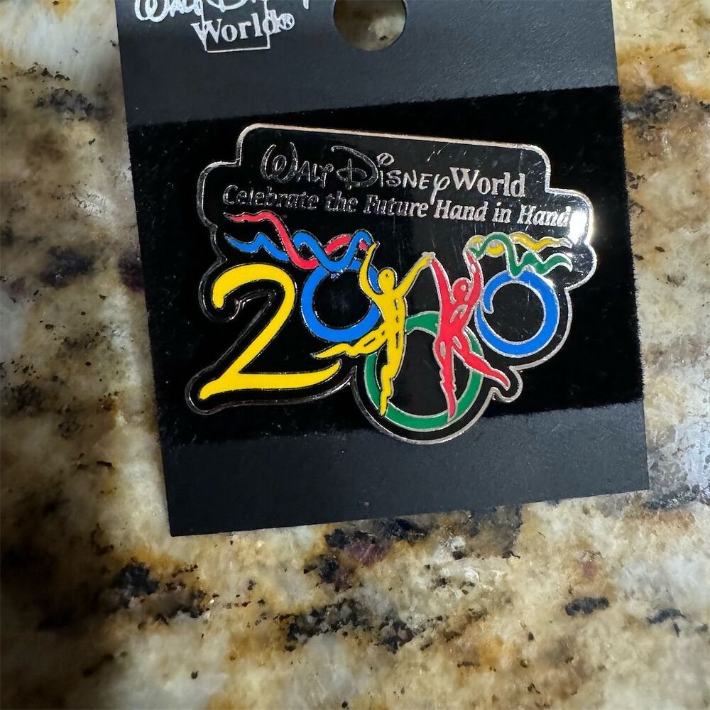 Disney World 2000 Celebrate the Future Hand in Hand Pin Exclusive